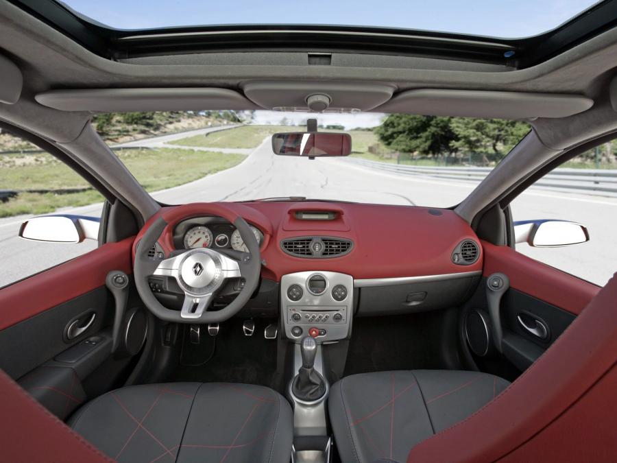  Renault Clio Sport concept 2005 года  (фото 23 из 23)